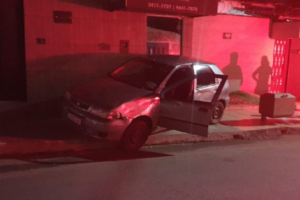 Motorista embriagado colide com três carros em Catalão