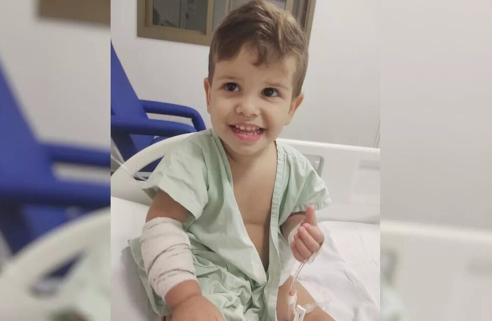 Menino com picada de aranha passa por cirurgia e não corre mais perigo (Foto: Arquivo Pessoal)