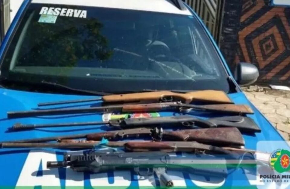 Furto de armas de delegacia ocorreu na noite deste sábado (26) (Foto: Divulgação - PMGO)