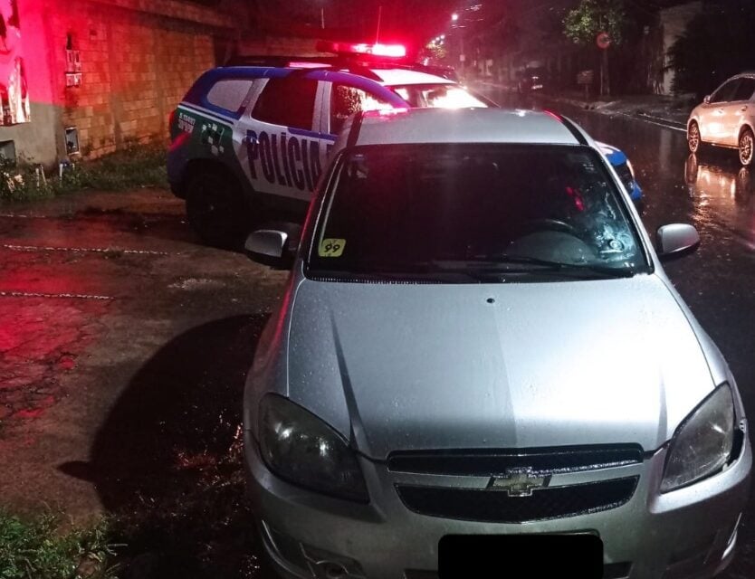 Carro da vítima localizado pela Polícia Militar
