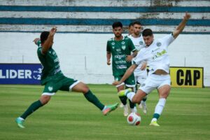 Goiás goleia Jataiense