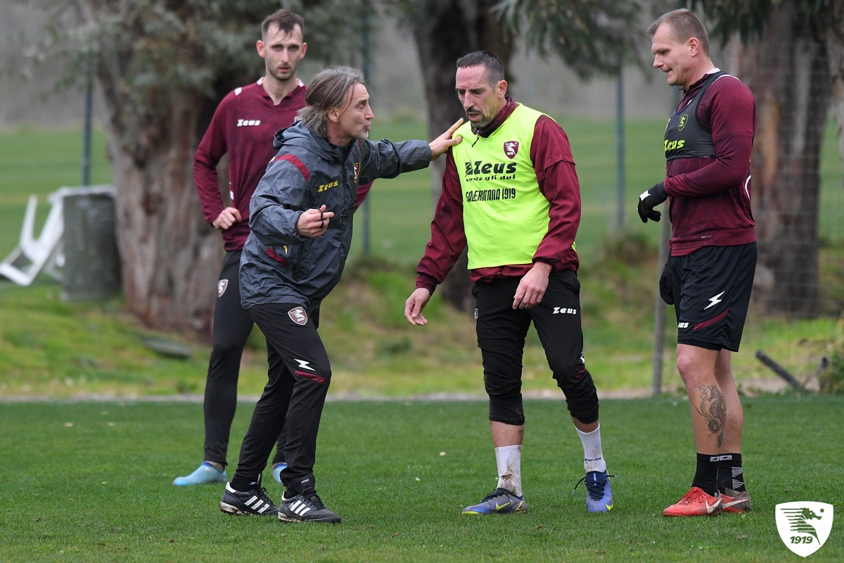 Ribery em treino pela equipe da Salernitana