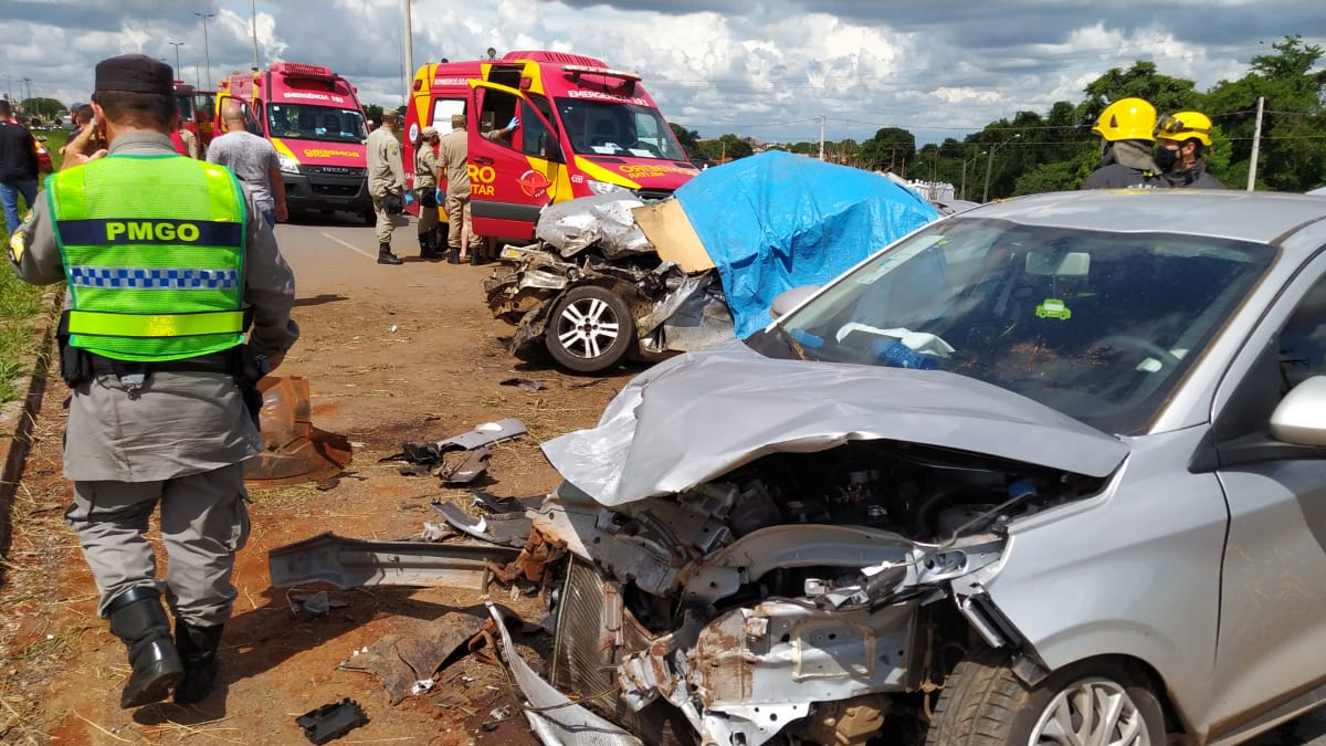 Três pessoas morrem em acidente em Aparecida de Goiânia