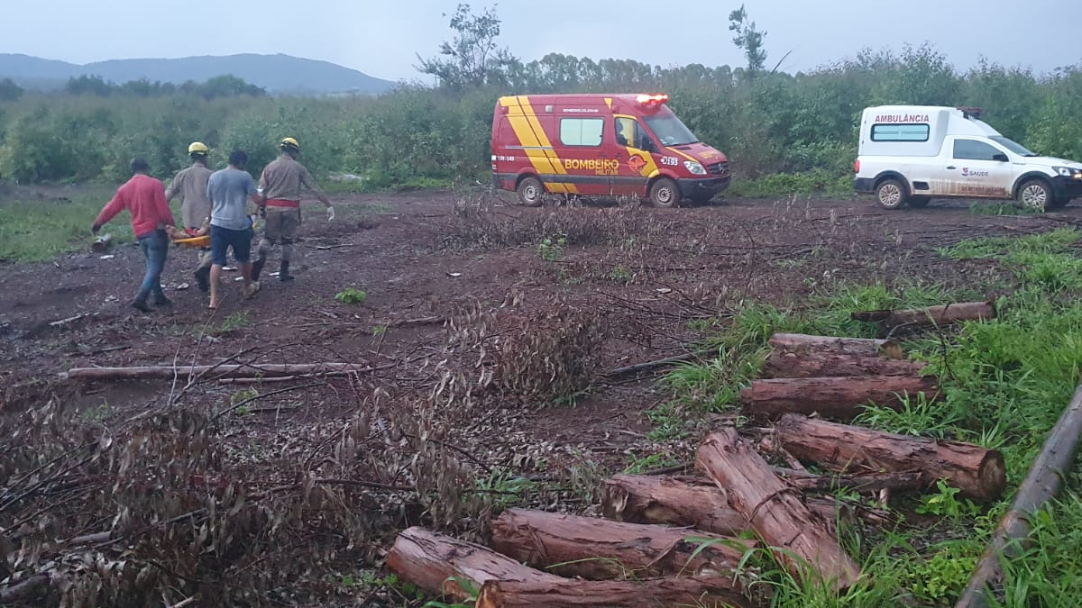  De acordo com os militares, o homem estava em uma área rural de difícil acesso.
