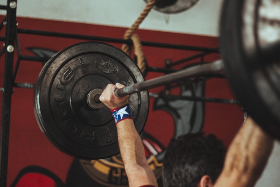 É possível encontrar bons lugares para a prática de crossfit em Goiânia