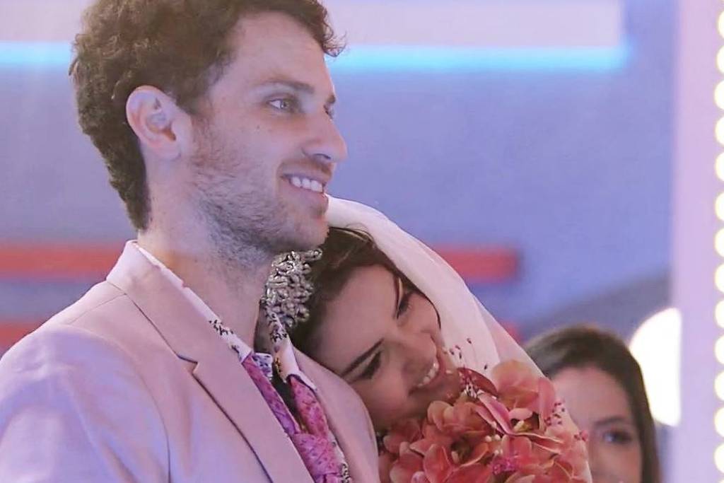 Tiago Abravanel foi o cerimonialista da união fake. BBB 22: Eslovênia e Lucas se casam na festa do líder; assista ao vídeo