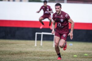 Leandro Barcia no CT do Dragão