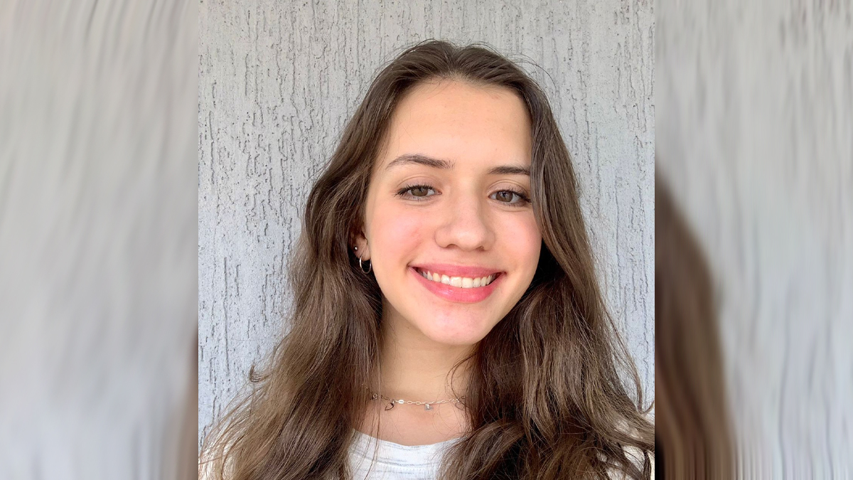 "Ficha ainda não caiu", diz goiana que tirou nota máxima na redação do Enem