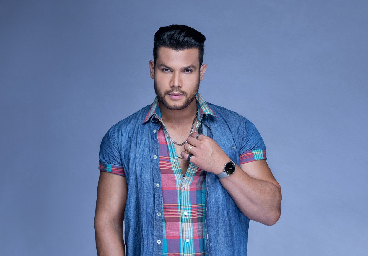 Israel Novaes em Goiânia: sertanejo se apresenta no "Verão Laguna", no Laguna Gastrobar neste sabado (5/2)