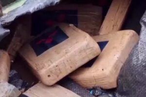 Submarino com quatro toneladas de cocaína avaliadas em R$ 800 milhões é apreendido no Pacífico