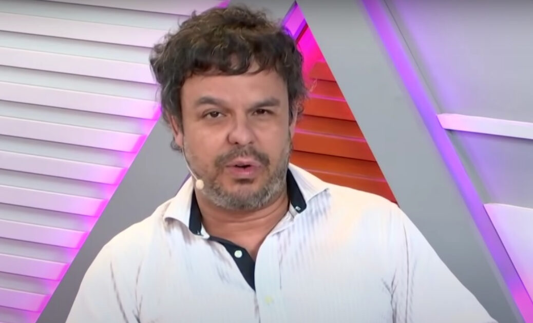 Ex-BBB Adrilles Jorge é demitido da Jovem Pan após saudação nazista. Comentarista falava sobre o caso Monark e fez gesto similar ao de Hitler