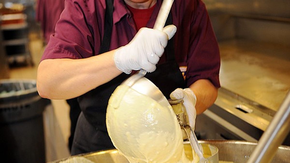 Prefeitura de Goiânia oferta curso de assistente de cozinha para mulheres