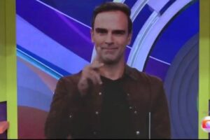 Apresentador usou a língua de sinais para se comunicar com Jessilane. BBB 22: Presidente da Associação dos Surdos fala sobre Tadeu Schmidt