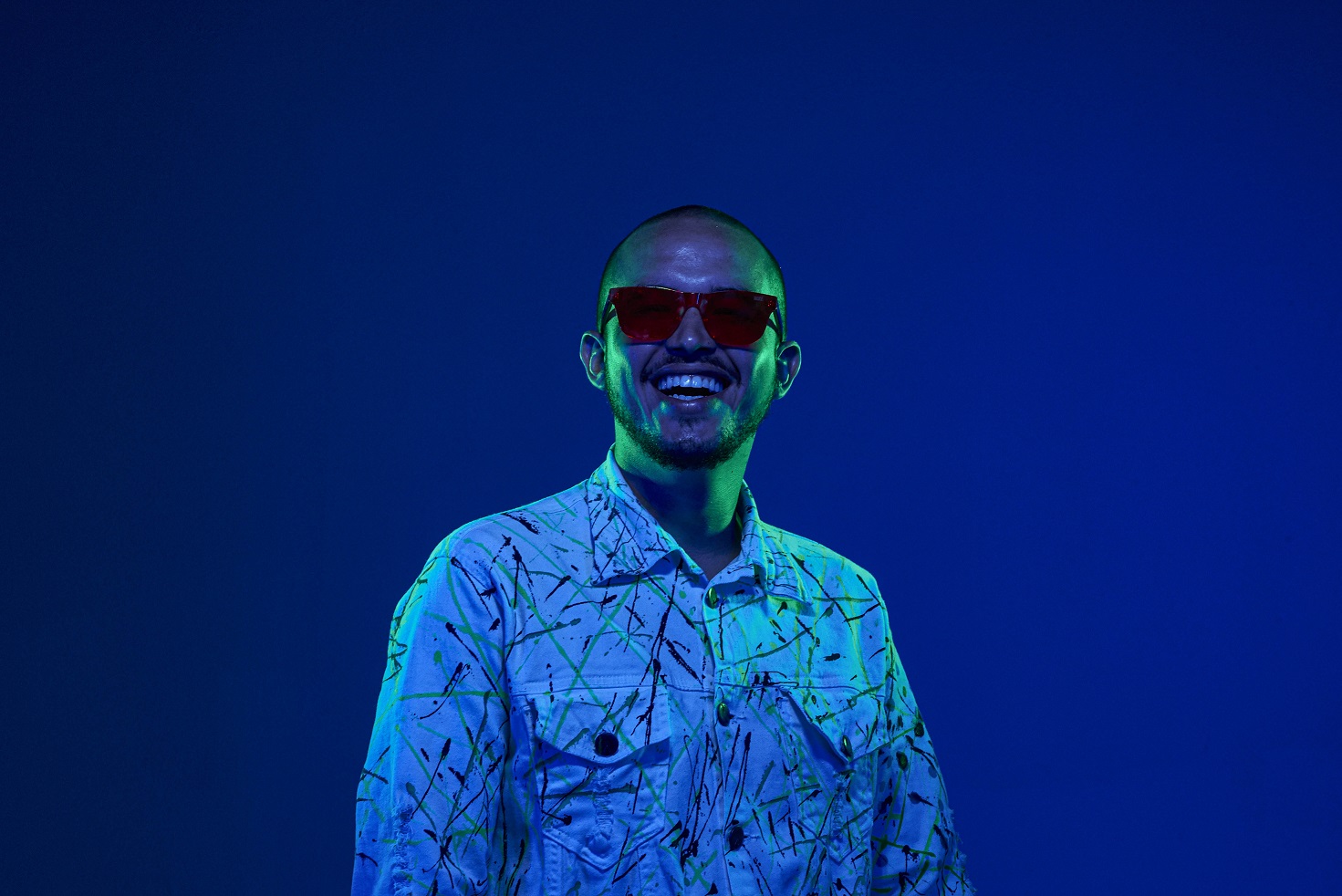 DJ Zago comanda discotecagem na casa 