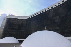 TSE avalia punição a aplicativo usado para desinformação