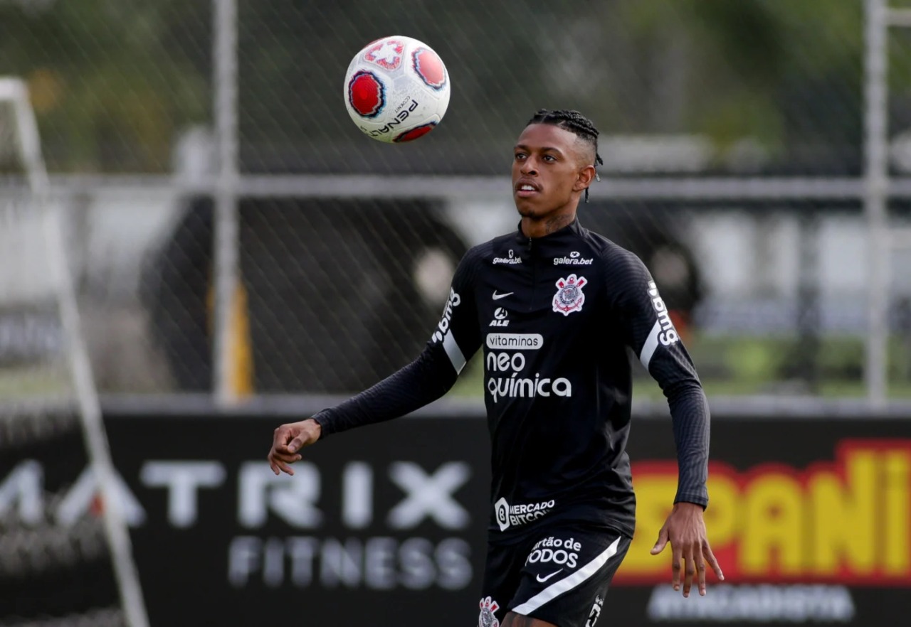 Robson Bambu treinando no Corinthians