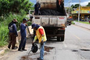 Vereadores criticam situação do asfalto em Aparecida de Goiânia