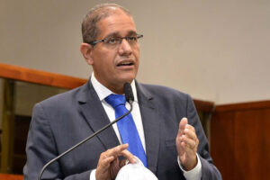 "Gostaríamos que a maioria tivesse sido ouvida", diz deputado sobre decisão do Republicanos