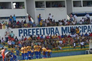 Iporá jogando como mandante no Ferreirão