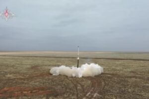 Chanceler russo diz, no entanto, que quer manter negociações de paz. Rússia alerta para "perigo real" da Terceira Guerra Mundial