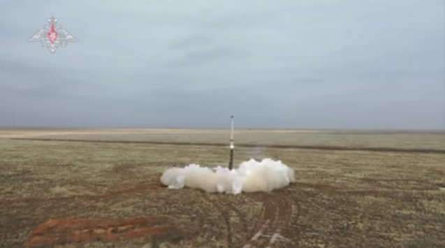 Chanceler russo diz, no entanto, que quer manter negociações de paz. Rússia alerta para "perigo real" da Terceira Guerra Mundial