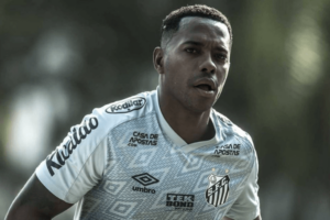 Robinho foi condenado na Itália por estupro
