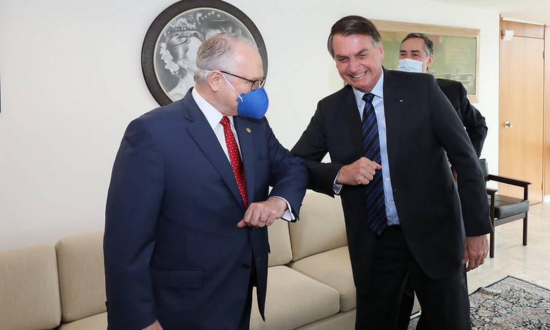 Fachin promete estender mão a Bolsonaro, mas diz que não vai 'tolerar os intolerantes'
