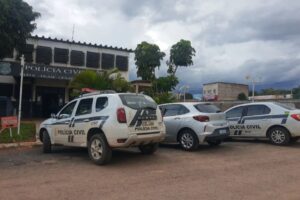Assaltantes que ameaçaram recém-nascida com faca são presos em Novo Gama - (Foto: Divulgação/PC)