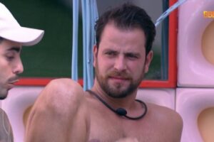 Scooby e Gustavo, do BBB 22, defendem descriminalização da maconha: 'Imagina o tanto de imposto que ia arrecadar?'