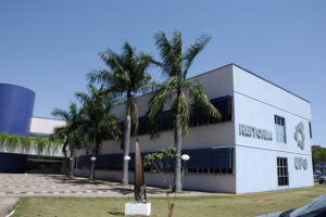 "Quebra da gratuidade fere de morte o princípio de universidade", afirma reitora da UFG sobre a PEC 206