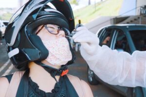 Busca por teste de Covid aumenta no Ipasgo, mas drive-thru da prefeitura de Goiânia registra baixa procura