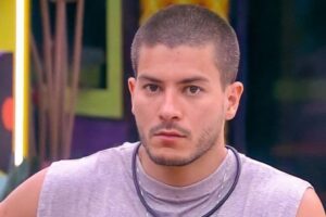 Brother terá o poder de imunizar uma pessoa antes da votação começar no domingo (19). Arthur Aguiar vence a Prova do Anjo no BBB 22