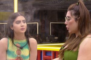 Cantora foi parar no paredão pelas mãos da líder. BBB 22: Naiara Azevedo vai dar o Monstro para Jade Picon se ganhar o Anjo