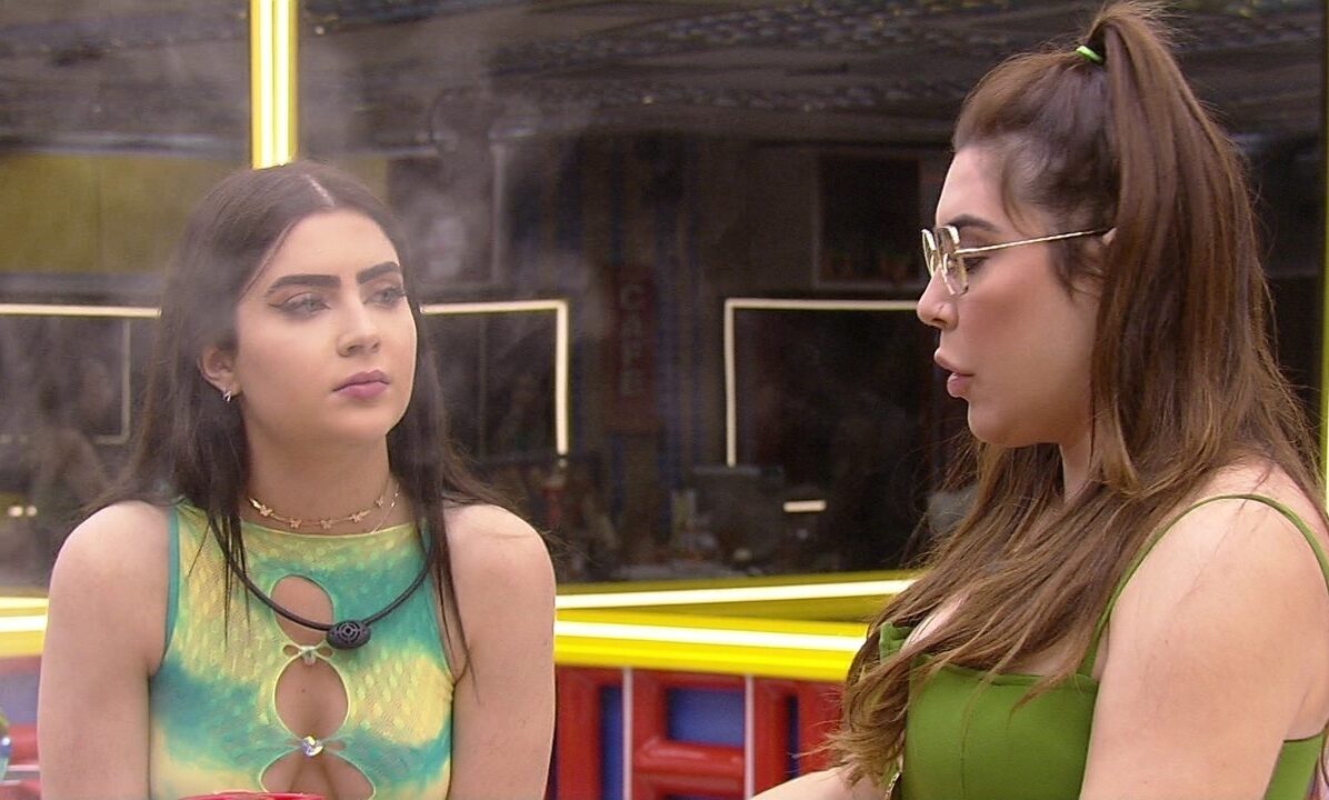 Cantora foi parar no paredão pelas mãos da líder. BBB 22: Naiara Azevedo vai dar o Monstro para Jade Picon se ganhar o Anjo