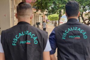 Procon Goiânia fiscaliza mais de 12 tabacarias da capital contra venda de cigarros eletrônicos