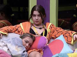 No BBB, Larissa aconselha Jade a tomar cuidado com Bárbara e Laís