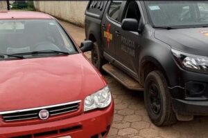 Dois adolescentes de apenas 16 anos confessaram ter matado um homem, de 29, utilizando dois garfos de churrasco e um botijão de gás. Os garotos tinham como objetivo roubar a vítima. Segundo a Polícia Militar (PM), o crime aconteceu no último domingo (20), no Jardim Ipanema, na cidade de Valparaíso de Goiás. Já a prisão dos menores de idade, ocorreu no dia seguinte, segunda-feira (21)