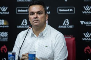 Adson Batista em coletiva