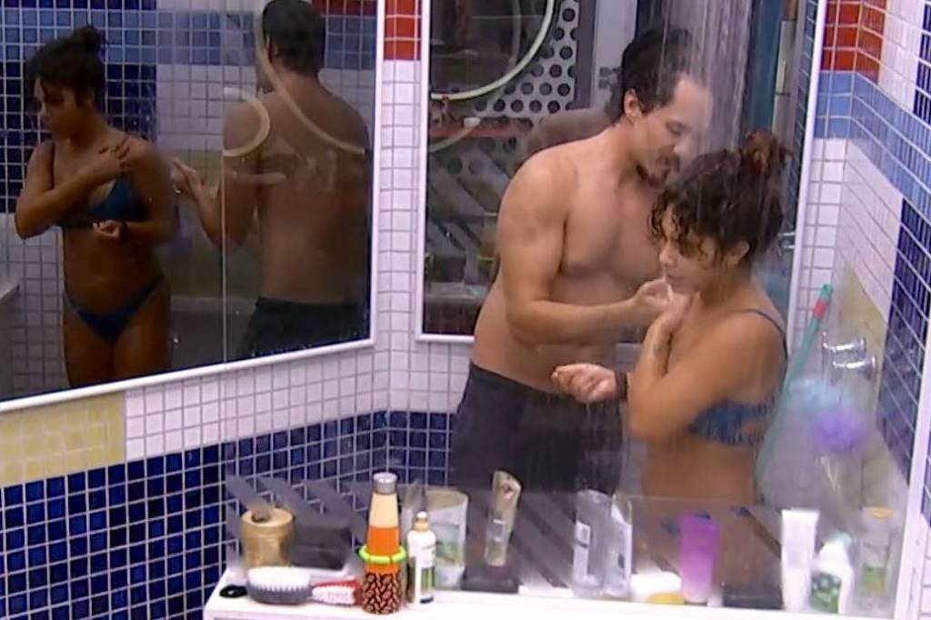 Casal virou assunto na casa; confira se a relação aconteceu. BBB 22: Maria e Eliezer pegam camisinha e decidem inaugurar edredom sexo transar