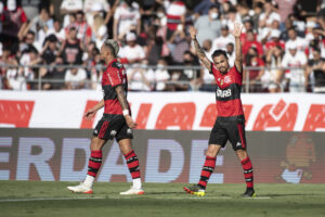 Michael comemorando gol contra o São Paulo