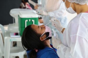 Média móvel de casos de Covid-19 quase dobrou e novos casos da doença tiveram aumento de mais de 800% em 24 horas (Foto: SecomAparecida)