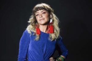 Cantora Grace Carvalho se apresenta no Sarau do HGG