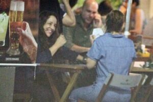 Ana Carolina e namorada italiana curtem Carnaval longe de aglomerações, no RJ