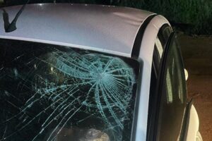 Motorista fica ferido após sair da pista e colidir em um barranco na GO-330 em Catalão