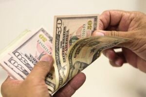 Mulher recebe R$ 37 milhões por engano, gasta e é cobrada após 7 meses (Foto: Marcello Casal Jr. - Agência Brasil)