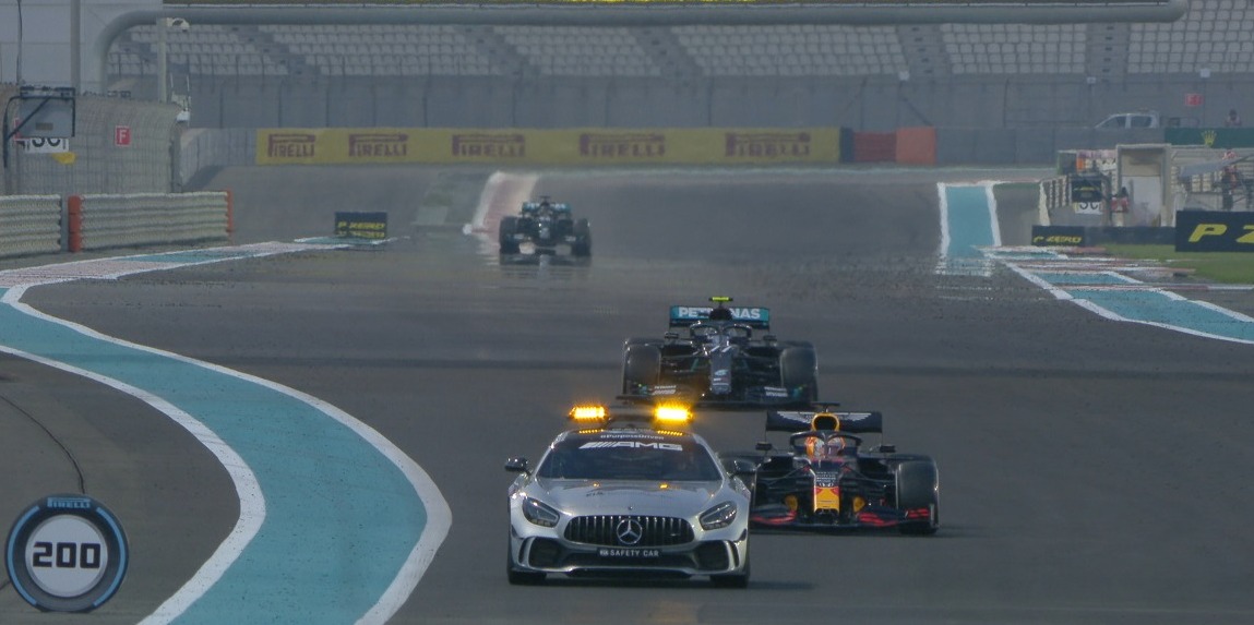Após decisão polêmica na última corrida da temporada passada, a Fórmula 1 realizou mudanças no regulamento. Foto: Divulgação - F1
