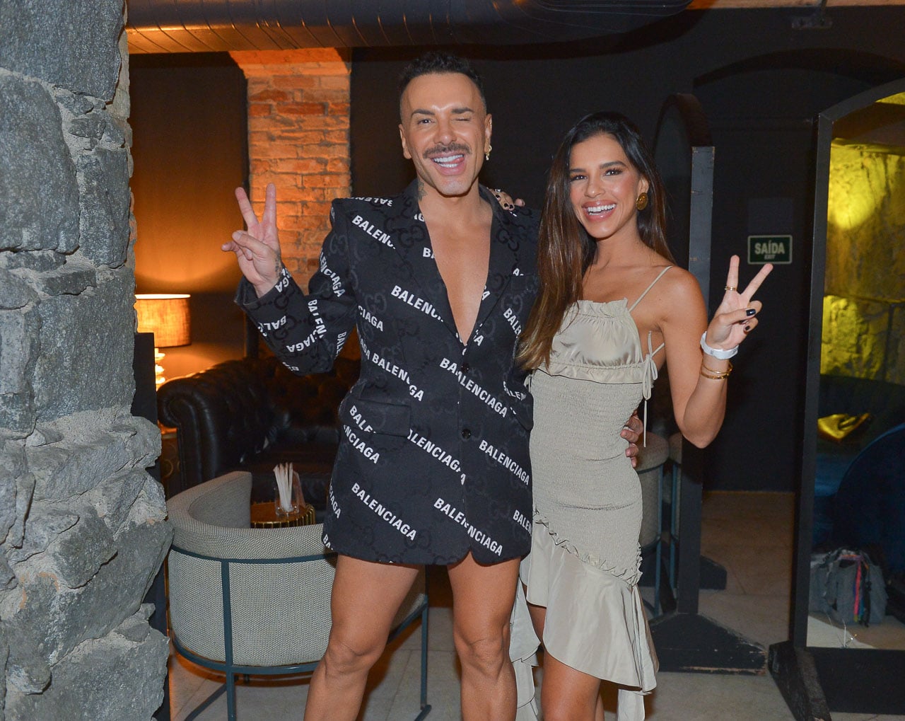 Apresentadora celebrou o aniversário com a família e amigos em São Paulo. Sabrina Sato comemora 41 anos com festa intimista: confira as fotos