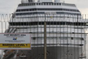 Associação de cruzeiros mantém suspensão de operações até dia 18