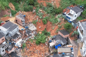 Bombeiros encontram corpos de homem e criança em Franco da Rocha