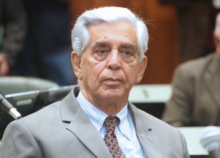 Político estava internado em Goiânia, devido quadro de insuficiência renal (Foto: Alego)